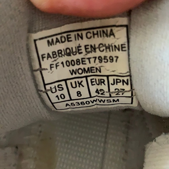 Avia size 10 athletic shoes. Wide fit. - Picture 5 of 16